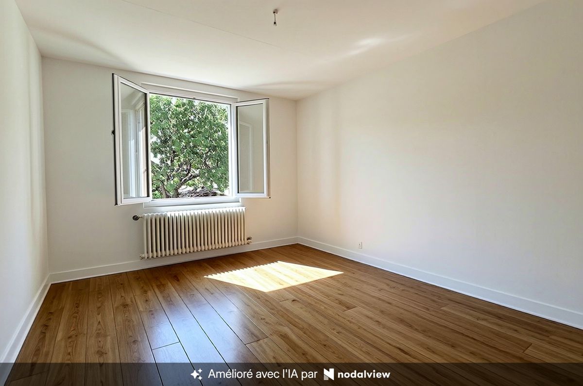 En exclusivité! Opportunité à saisir! Charmante villa individuelle orientée plein Sud avec agréable jardin, dans un quartier très calme.